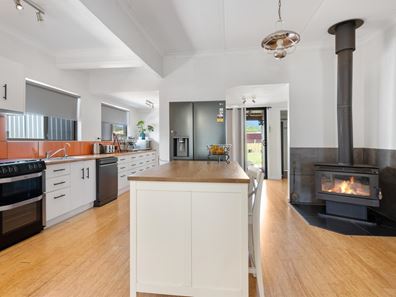 32 North Terrace, Boulder WA 6432