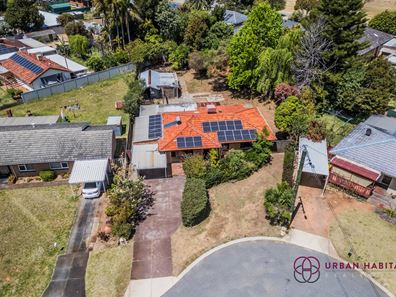 4 Earl Court, Calista WA 6167