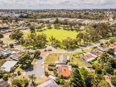 4 Earl Court, Calista WA 6167