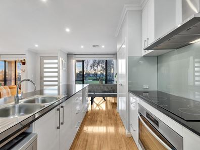 60 Egerton Drive, Aveley WA 6069
