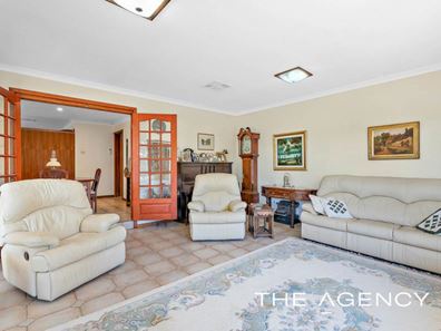 22 Montes Square, Riverton WA 6148