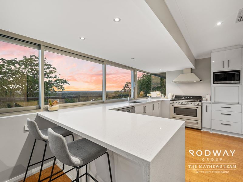 36 Wangoola Tce, Mount Nasura