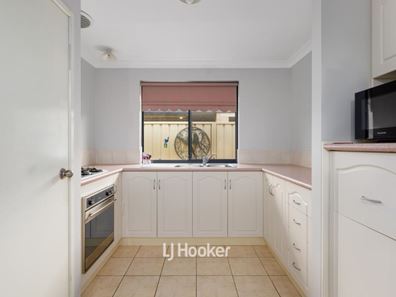 1/16 Curtin Mews, Eaton WA 6232