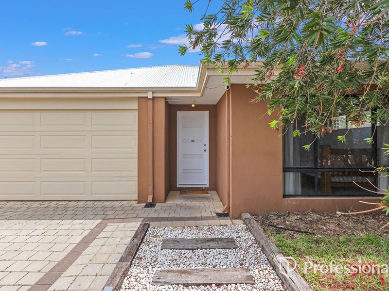16 Holywell Street, Middle Swan