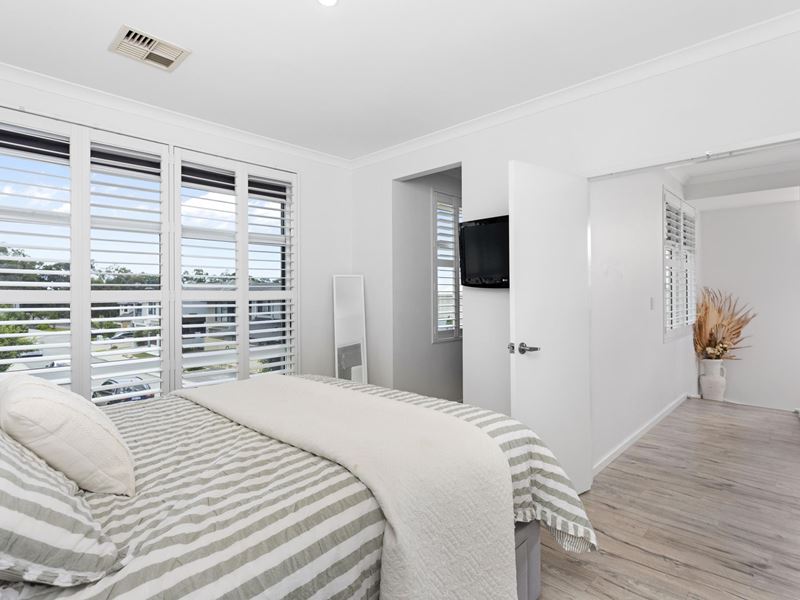 74 POTENZA AVENUE, Stirling WA 6021