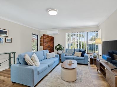 2/6 Kitchener Road, Melville WA 6156