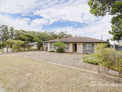 70 Moorpark Avenue, Yanchep WA 6035