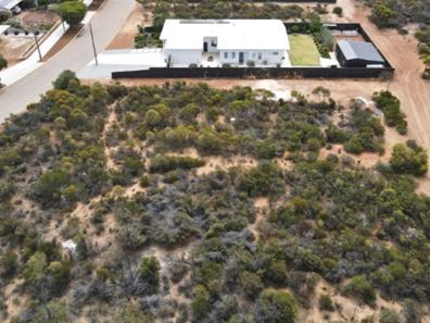 4 Shields Crescent, Wongan Hills WA 6603