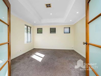 2/1 Little Street, Carey Park WA 6230