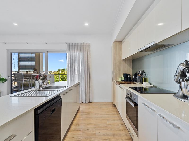 35/150 Boardwalk Boulevard, Halls Head WA 6210