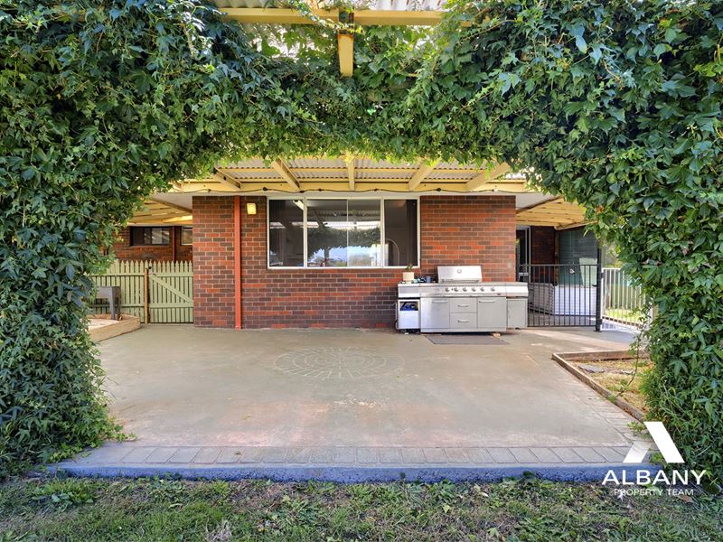 59 Federal Street, Mckail WA 6330