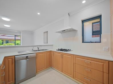 17/32 Hocking Road, Kingsley WA 6026
