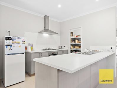 107 Towncentre Drive, Thornlie WA 6108