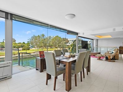 6/4 Torcello Mews, Mandurah WA 6210