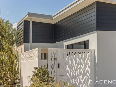 12 Bundarra Way, Golden Bay WA 6174