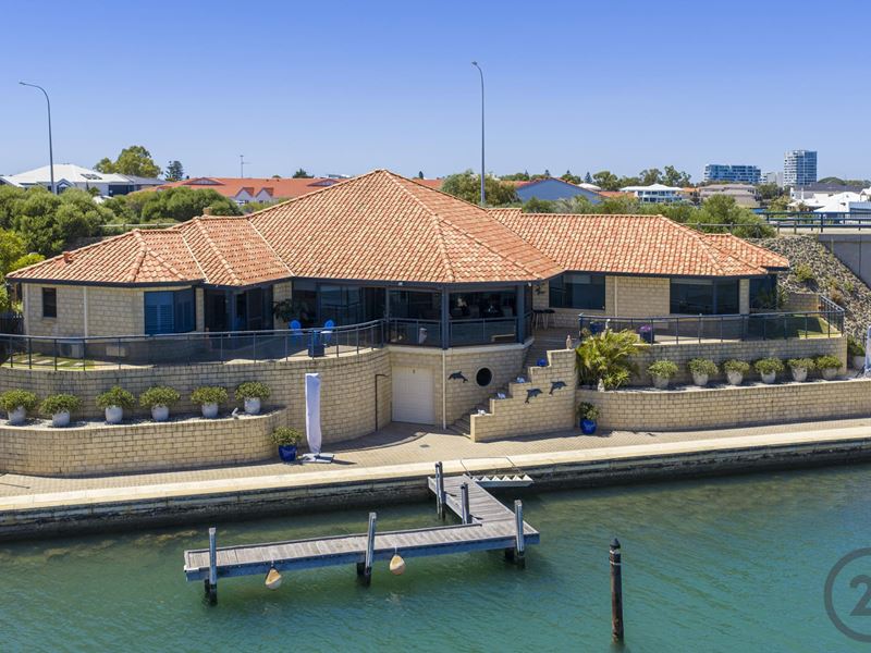 30 Eunamara Retreat, Halls Head WA 6210