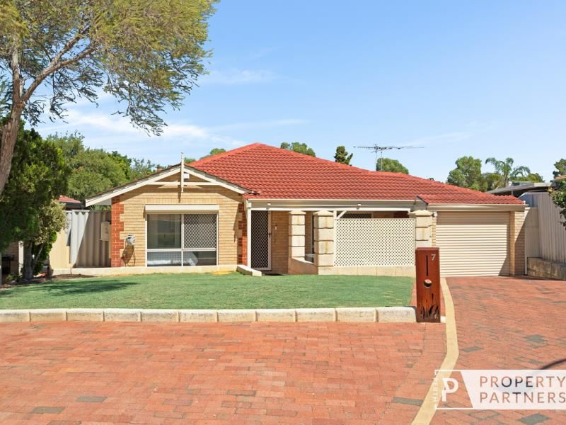 7 Aqua Court, Banksia Grove