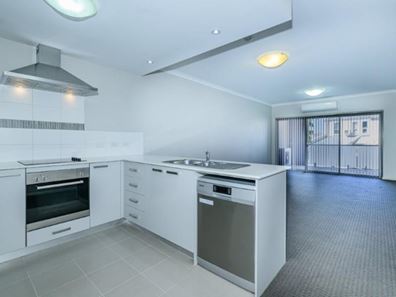 2/20 The Crescent, Midland WA 6056
