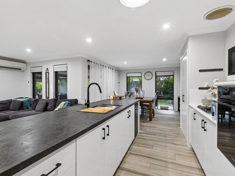 93 Granesse Drive, Ellenbrook WA 6069