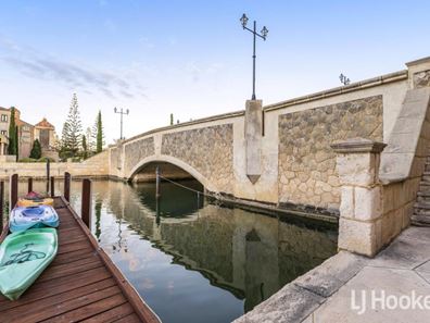 11/18 Port Quays, Wannanup WA 6210