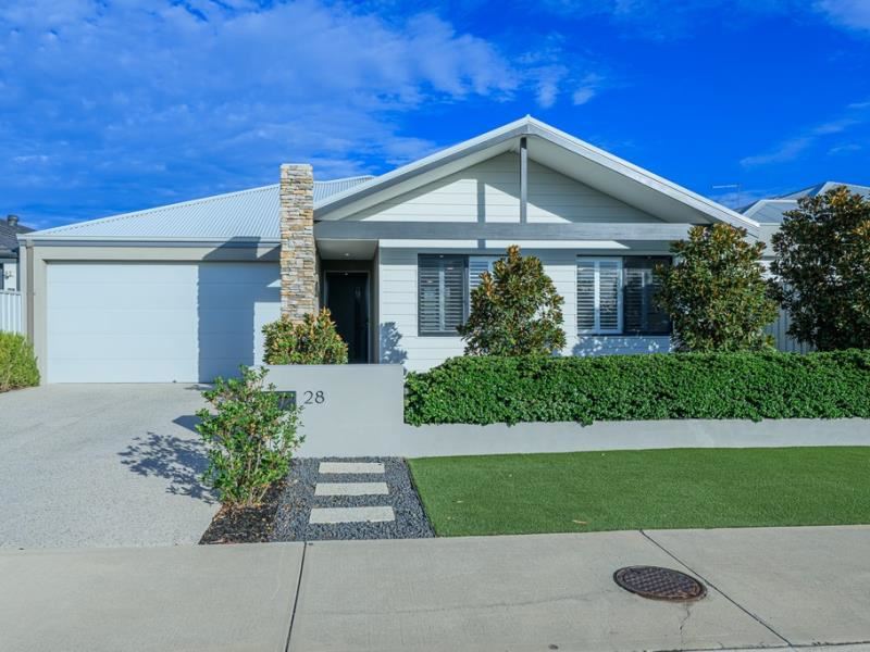 28 Kinsale Parkway, Canning Vale WA 6155