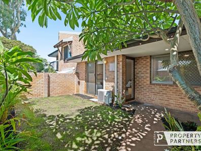 12/16 Dover Road, Scarborough WA 6019