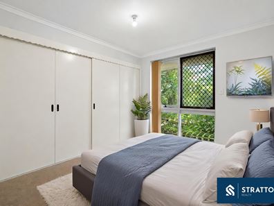 2 Romney Way, Parkwood WA 6147
