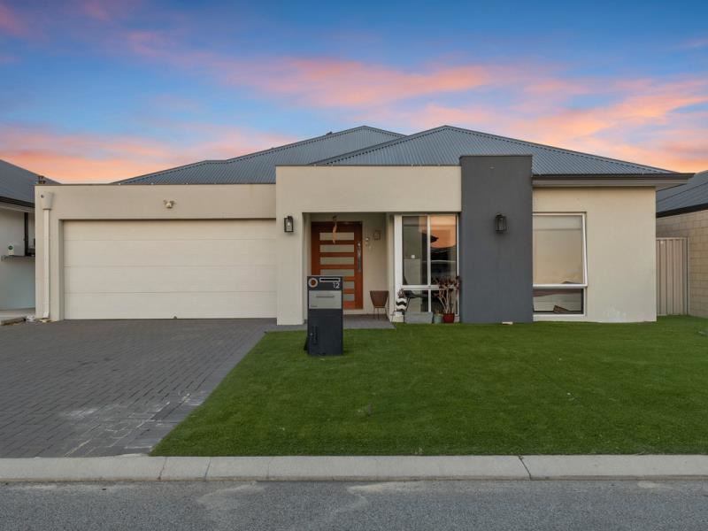 12 Glisten Street, Bennett Springs WA 6063