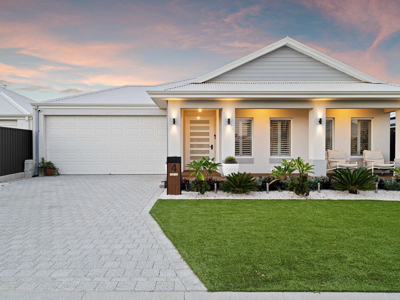 4 Moonlight Street, Madora Bay WA 6210