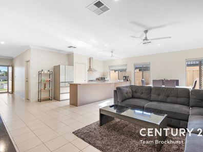 35 Kilkenny Loop, Brookdale WA 6112