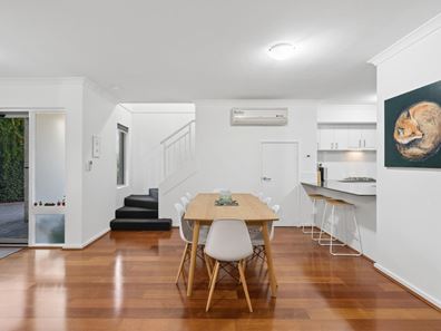 32D Foss Street, Bicton WA 6157