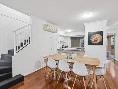 32D Foss Street, Bicton WA 6157