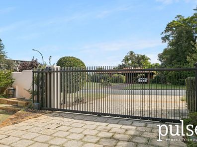 26 Webb Street, Rossmoyne WA 6148