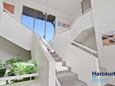 10/7 Harman Road, Sorrento WA 6020
