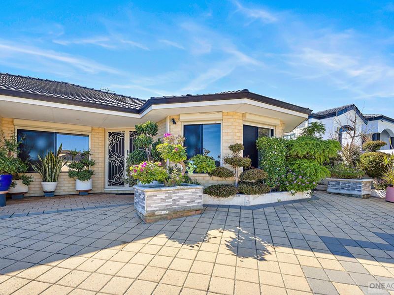 327 Kingsway, Landsdale WA 6065