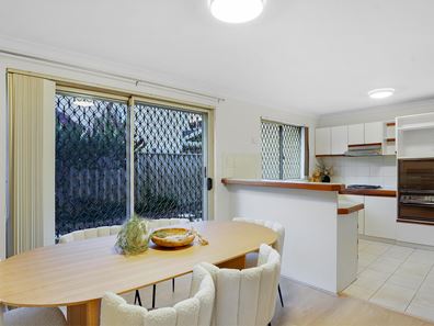 3/124 Robert Street, Como WA 6152