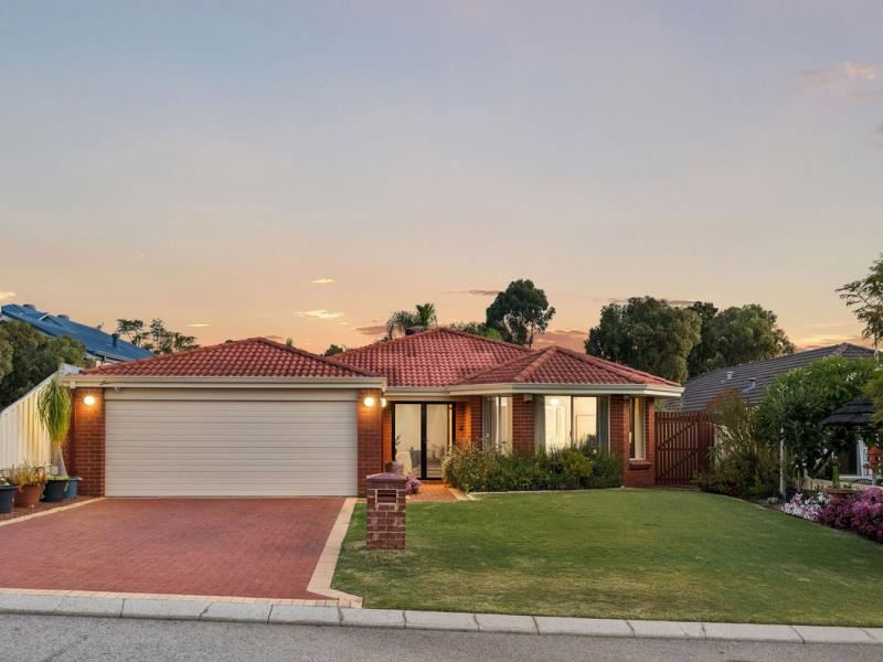 36 Clydebank Crescent, Kinross
