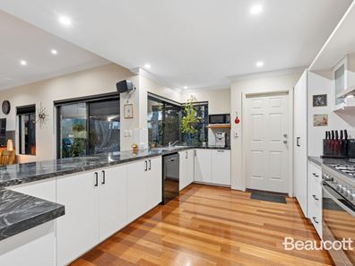 12 Lawnbrook Road East, Bickley WA 6076