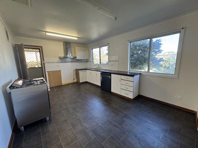 9 Macpherson Street, Bolgart WA 6568
