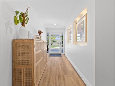 23 Waratah Boulevard, Canning Vale WA 6155