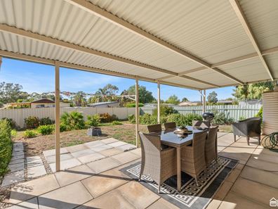 4 Monger Street, Beverley WA 6304