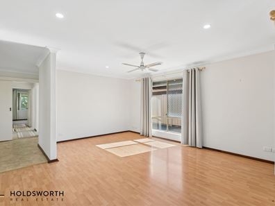 19A Rosebank Gardens, Alexander Heights WA 6064