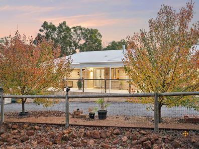 13 Kunzea Rise, Jarrahdale WA 6124