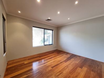 33 Caversham Bend, Southern River WA 6110