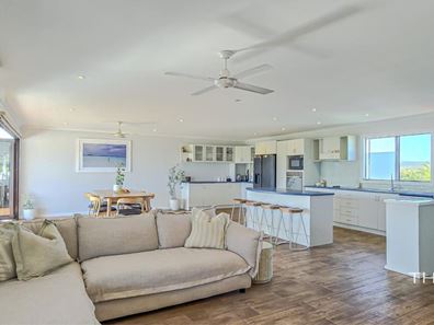 14 Batavia Circle, Kalbarri WA 6536
