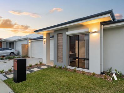 7 Suffolk  Way, Haynes WA 6112