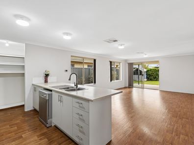 73 Windermere Boulevard, Aveley WA 6069