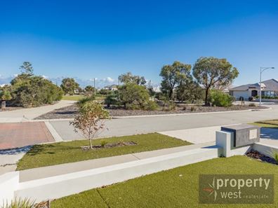 2 Course Way, Alkimos WA 6038