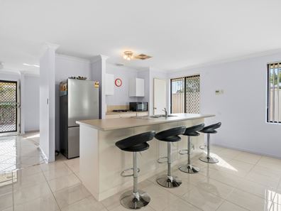 38 Cawana Parkway, Lakelands WA 6180