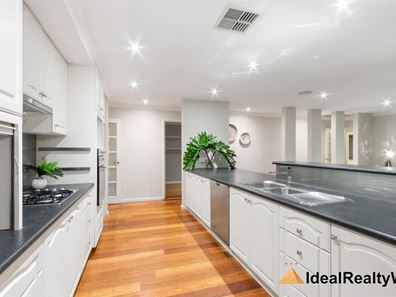20 Cardinal Crescent, Leeming WA 6149